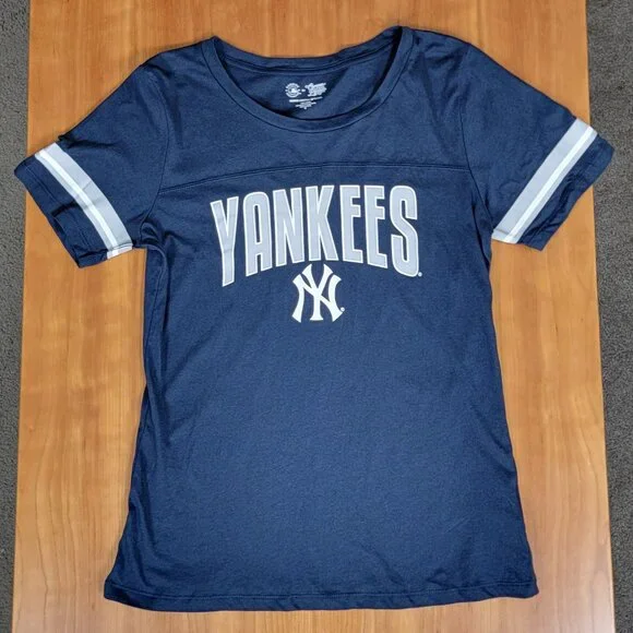 NWT MLB Genuine Merchandise New York Yankees Navy Crew Neck Short Sleeve Tee - M - Picture 6 of 10
